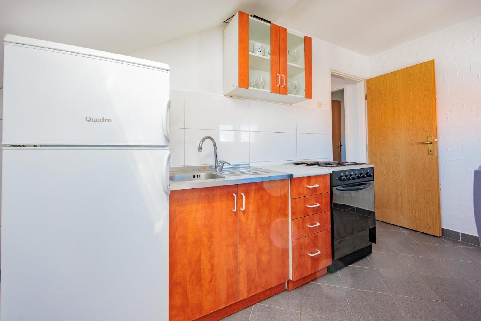 Crowonder Lucky Holiday House With Pool And Patio 30 Meters From The Beach Zadar Exterior photo