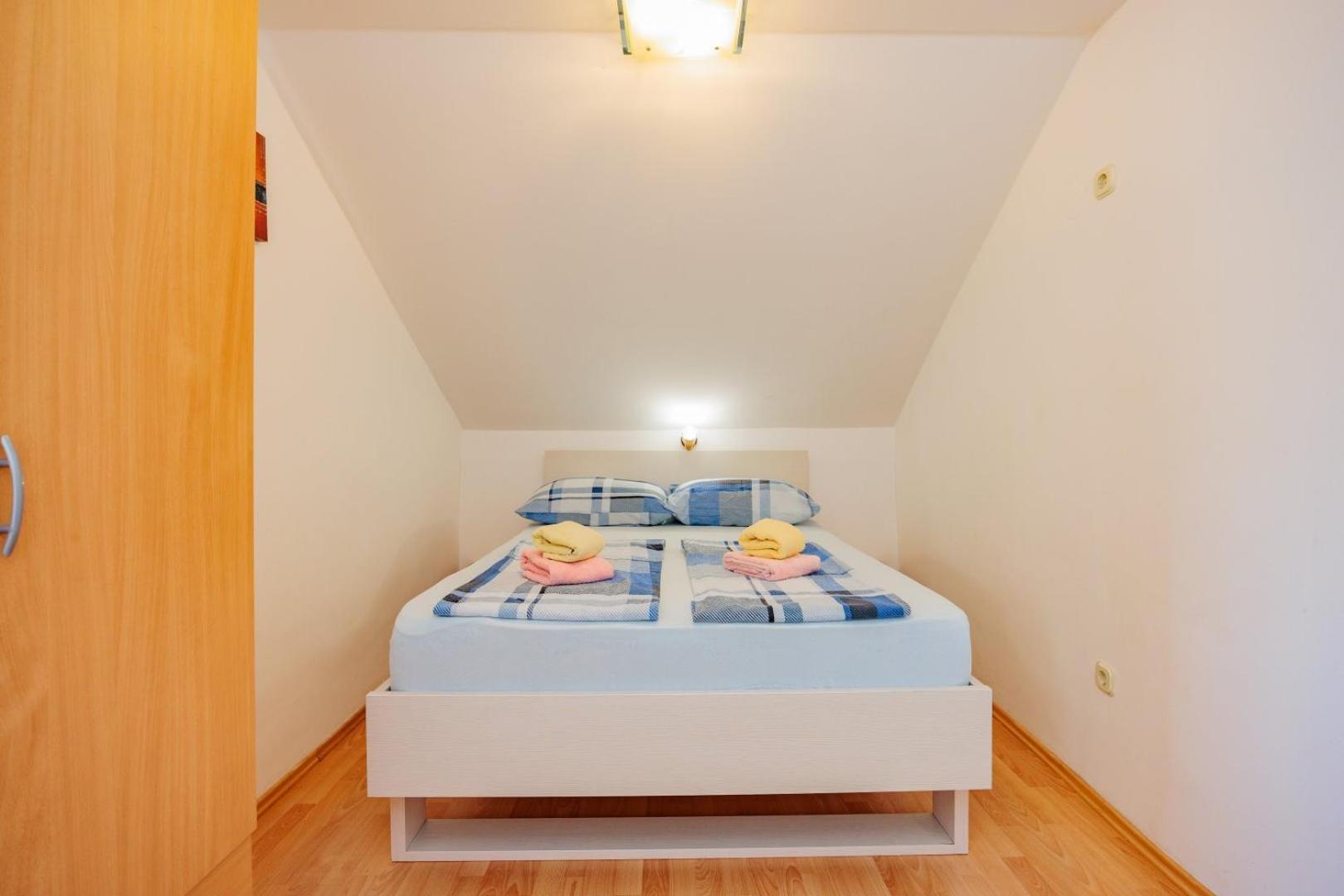 Crowonder Lucky Holiday House With Pool And Patio 30 Meters From The Beach Zadar Exterior photo