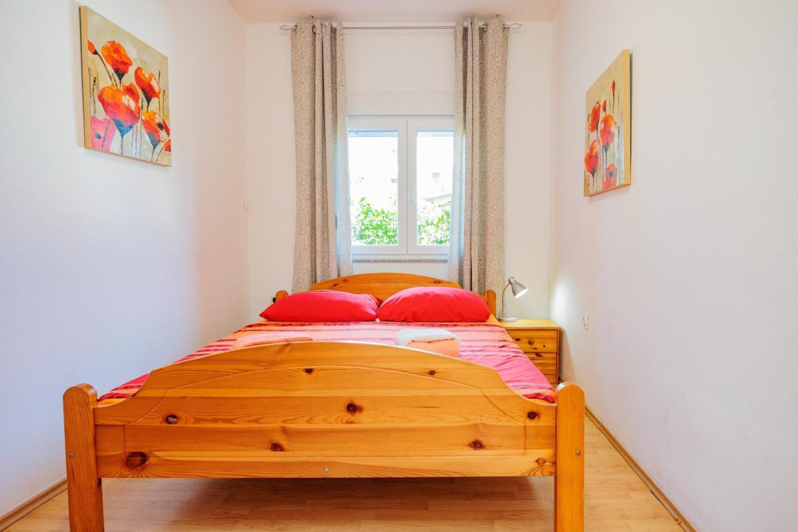 Crowonder Lucky Holiday House With Pool And Patio 30 Meters From The Beach Zadar Exterior photo